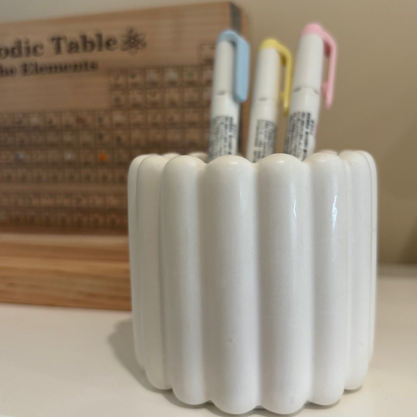 Canelé – Sculpted Organizer with Soft Ridges