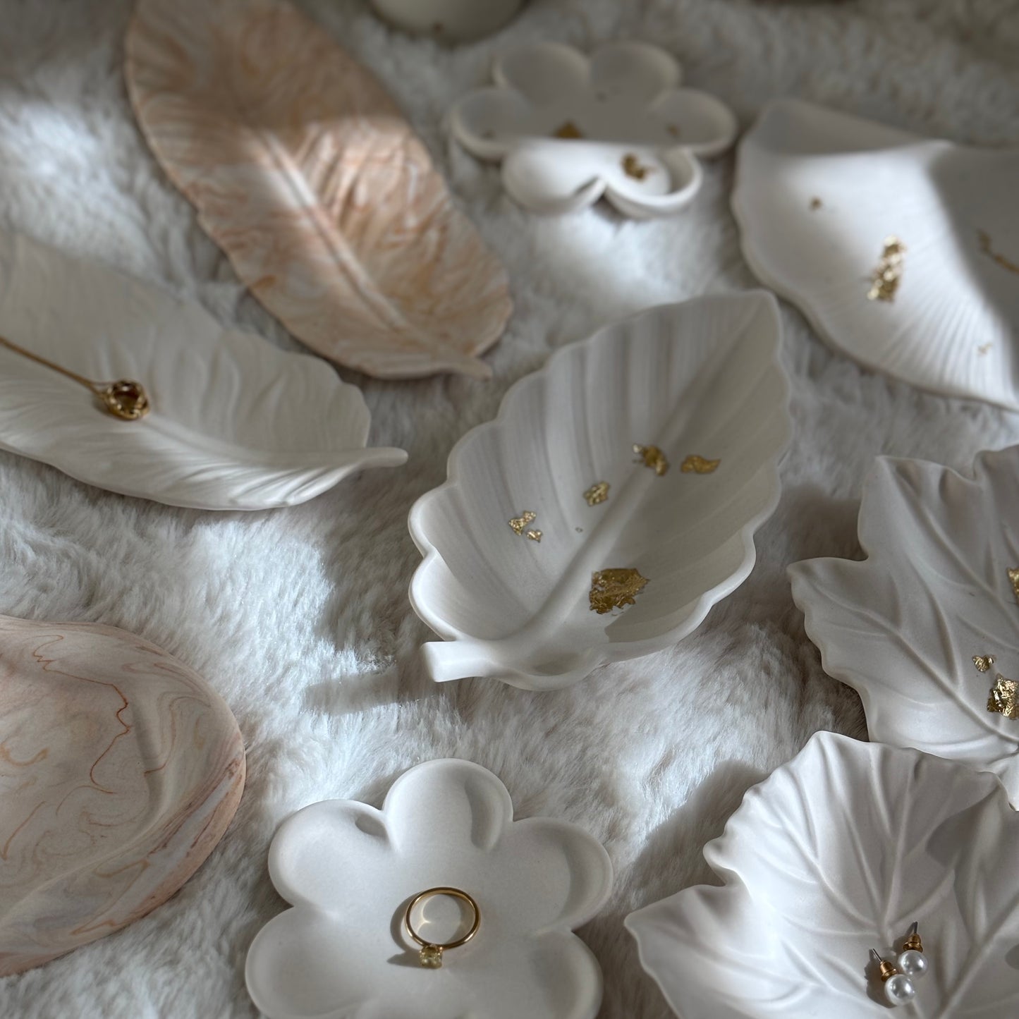 Ginkgo Leaf Tray Gold Leaf Edition – Quiet Seconds (Imperfection: C: 40%Off)