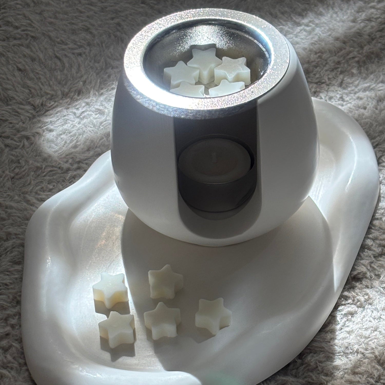 Onoreden’s Aroma & Objects collection — floral aroma stone and geometric bear decor beautifully packaged in kraft boxes.