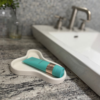 Sway – Decorative Tray with Sculptural Curves