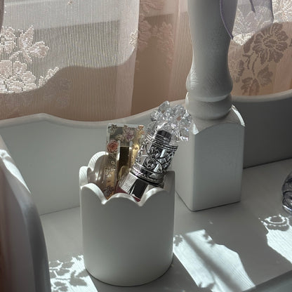 Crownlet – Sculpted Container