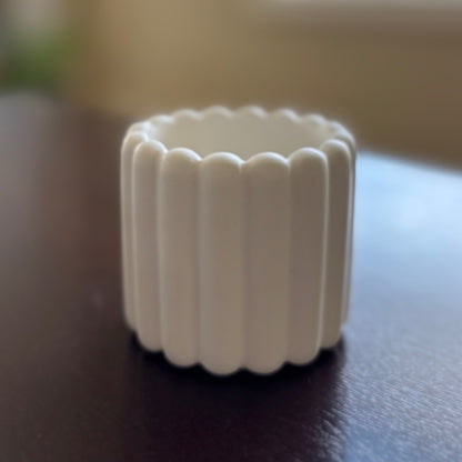 Canelé – Sculpted Organizer with Soft Ridges