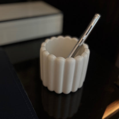 Canelé – Sculpted Organizer with Soft Ridges