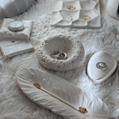 Hikari – Tealight Candle Holder