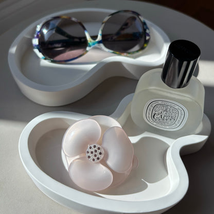 Rest – Organic Rimmed Tray