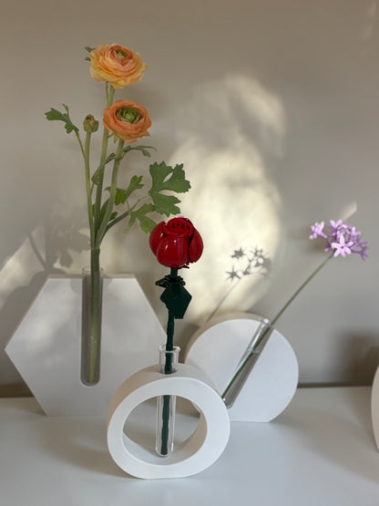 Lean – Tilted Vase