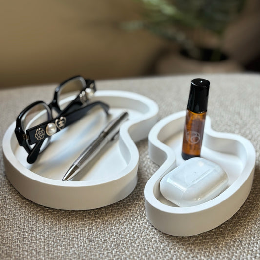 Rest – Organic Rimmed Tray