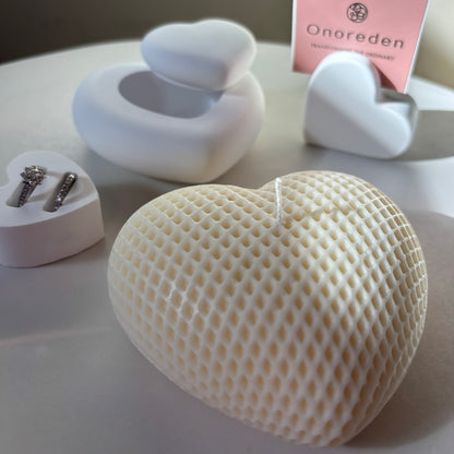 Lattice Heart – Sculpted Soy Candle