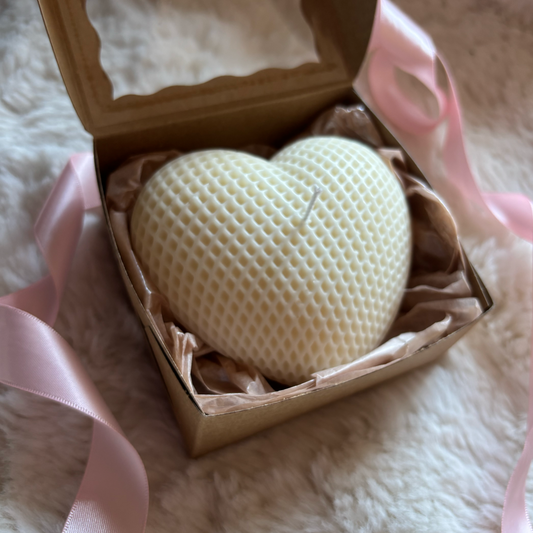 Lattice Heart – Sculpted Soy Candle